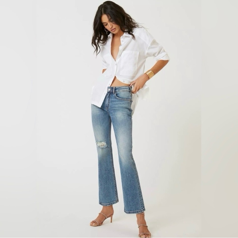 PILCRO Anthropologie YAYA Kick Flare Distressed Jeans Blue Denim Size 27